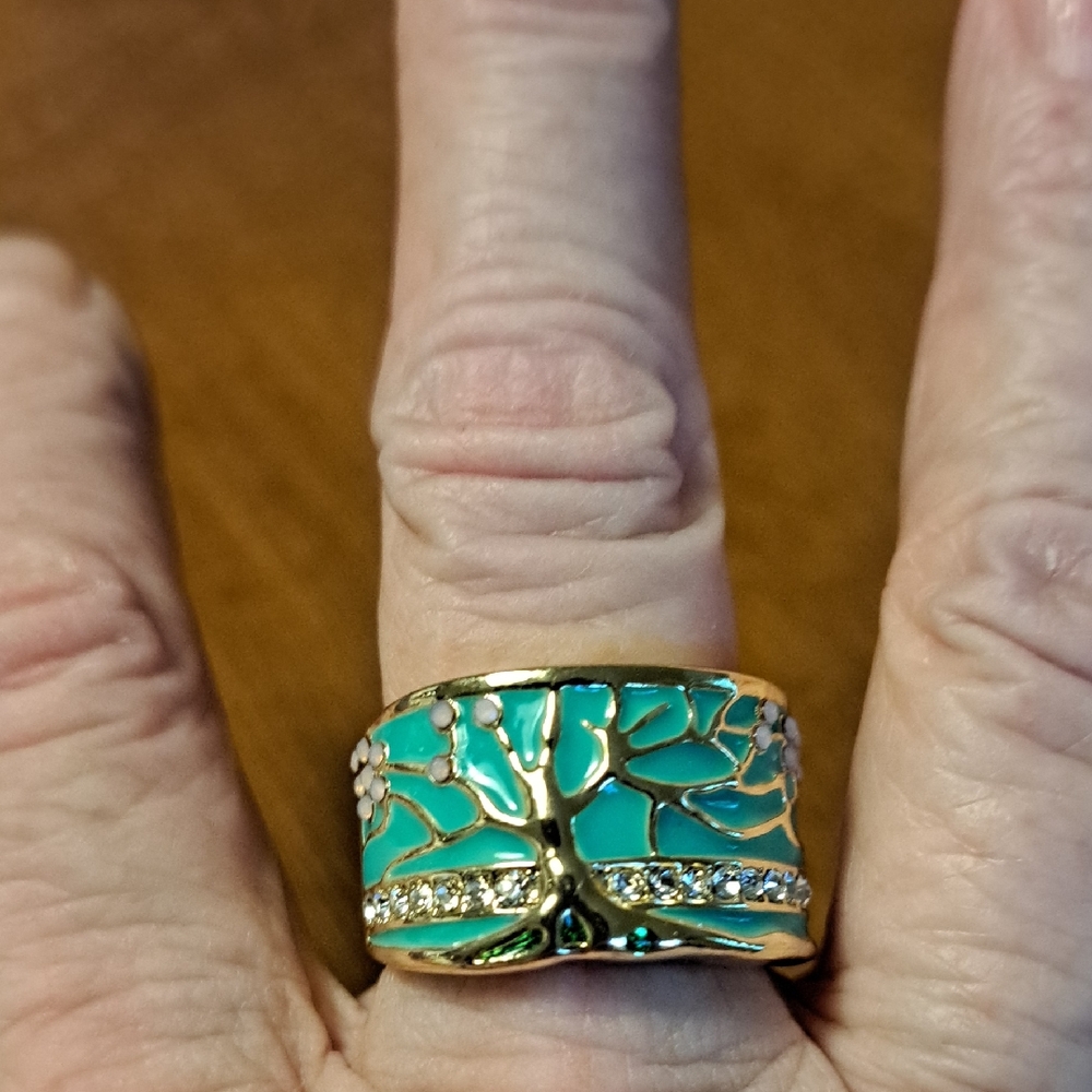 FLASH SALE Gold and Green EnabelTree Design Ring 9